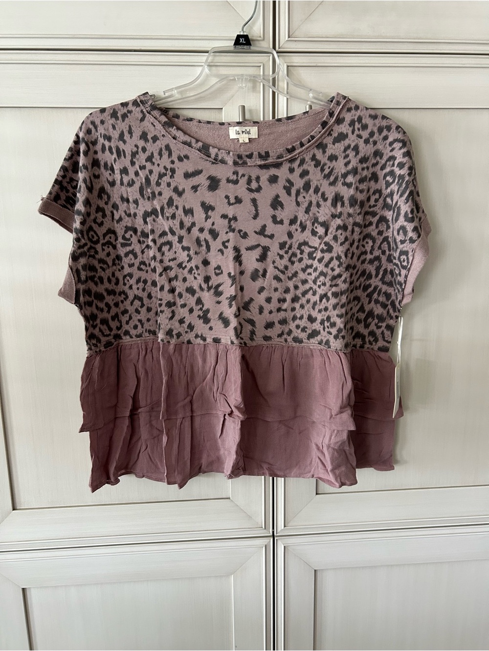 LA MIEL Mauve Leopard Tiered Ruffle Short Sleeve Top